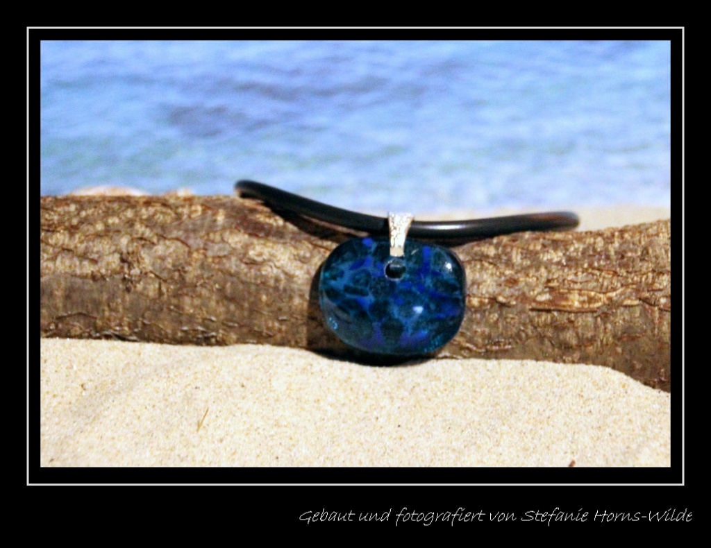 transparenter Fusingglasanhänger türkis/blau