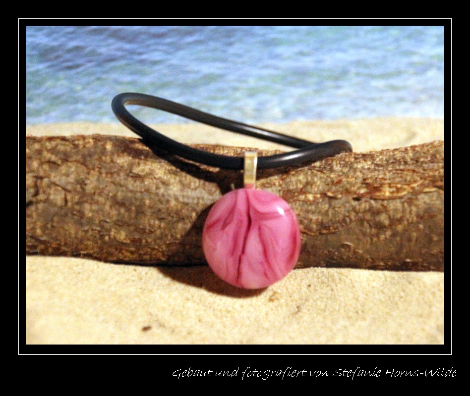 Fusingglas Anhänger, pink marmoriert, rund